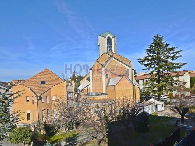 Box in affitto a San Francesco, Marche