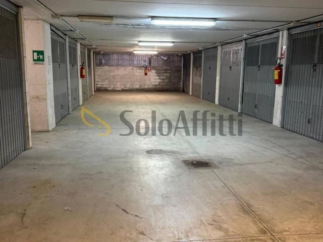 Box in affitto a San Cataldo, Modena