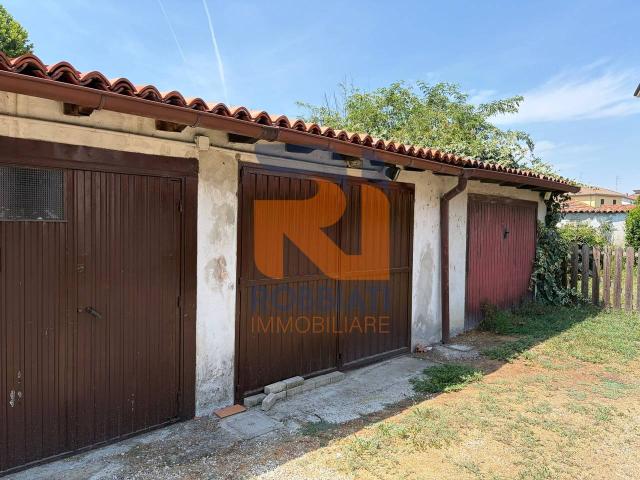 Box in affitto a San Martino Siccomario, Lombardia