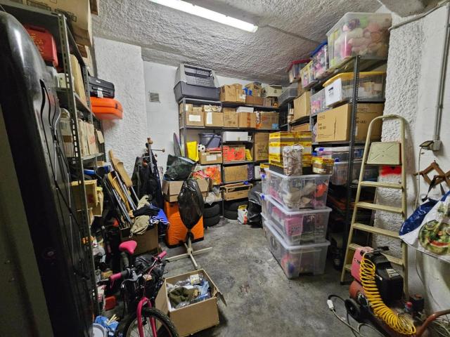 Box in vendita a Campomorone, Liguria