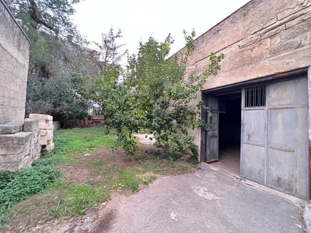 Box in vendita a Puglia, Bari