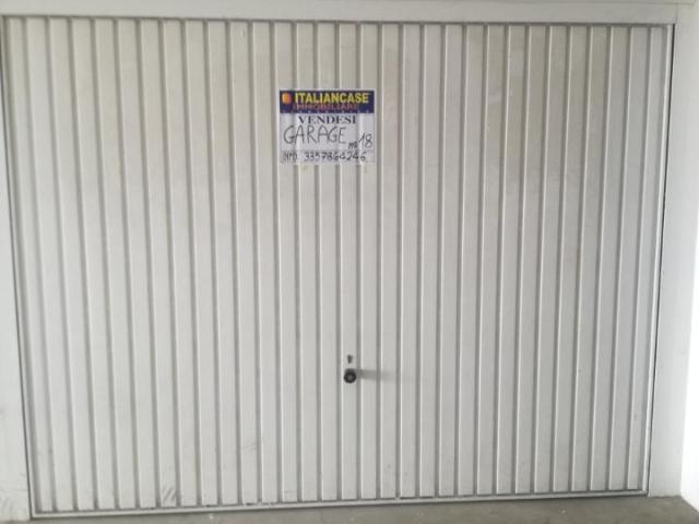 Box in vendita a Città Sant'angelo, Abruzzo