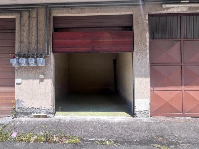 Box in vendita a Mascalucia, Sicilia