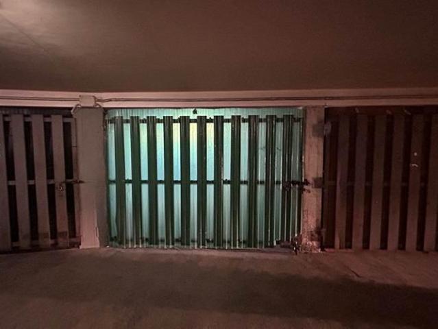 Box in vendita a Centro Storico, Modena