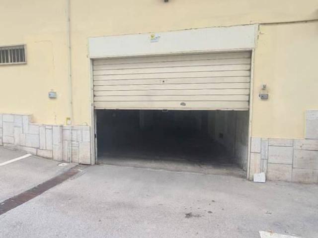 Box in vendita a Municipalità 3, Campania