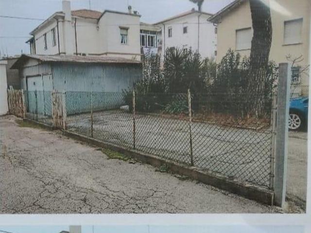 Box in vendita a Rimini, Reggio Emilia