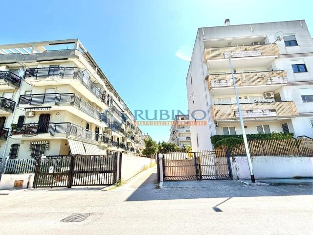 Box in vendita a Puglia, Barletta-andria-trani