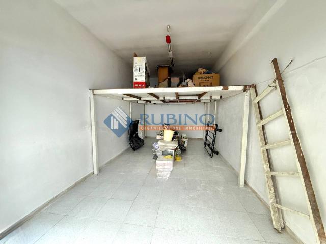 Box in vendita a Puglia, Barletta-andria-trani