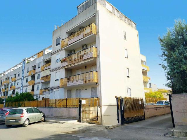 Box in vendita a Puglia, Barletta-andria-trani