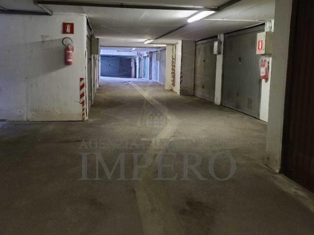 Box in vendita a Ventimiglia, Liguria