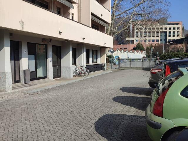 Box in affitto a San Bartolomeo, Como
