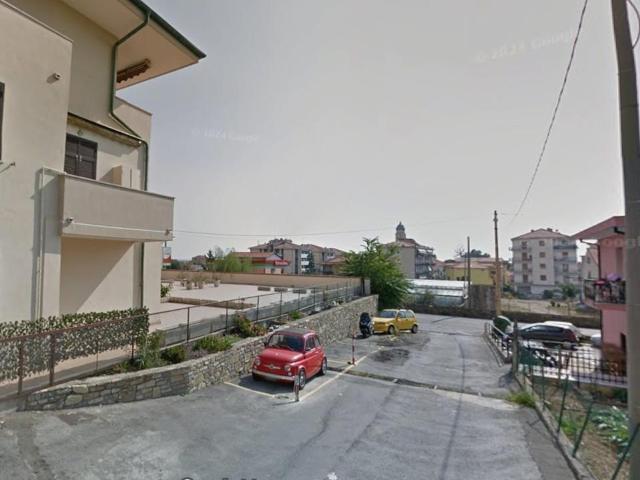 Box in vendita a Riva Ligure, Liguria