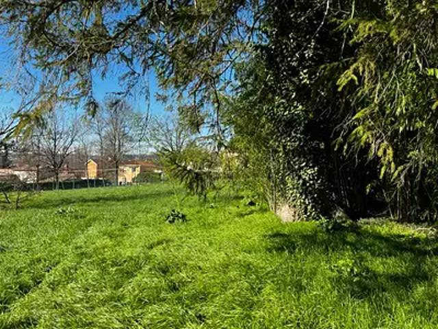 Terrain vente à Bourg-en-Bresse, Parcieux