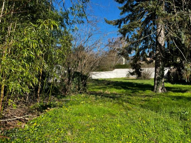 Terrain vente à Bourg-en-Bresse, Parcieux