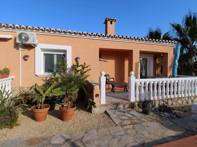 Villa en venta en Alcalalí