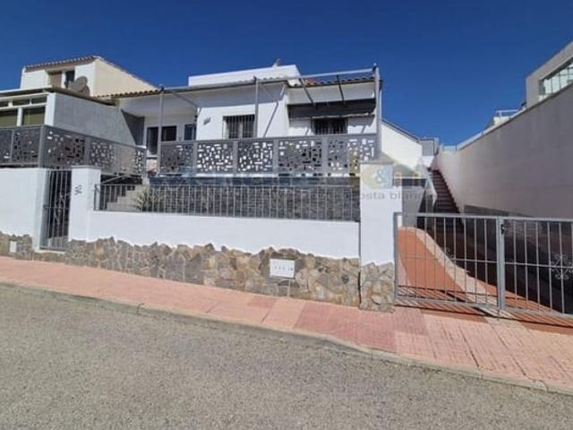 Chalet en venta en Urbanización la Florida, el Baix Segura / La Vega Baja