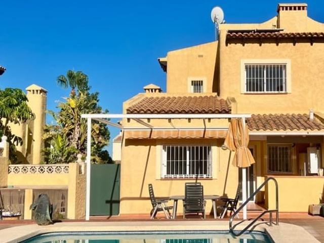 Chalet en venta en la Marina Baixa, Valencia