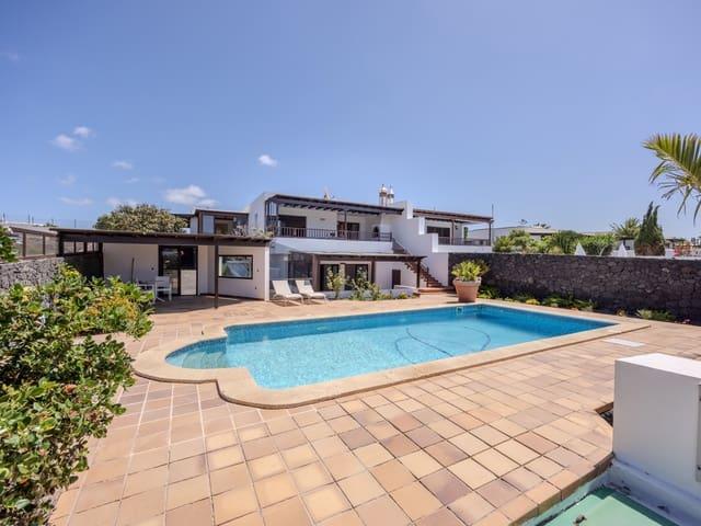Villa en venta en Lanzarote, Montaña Roja
