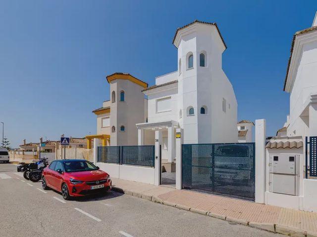 Chalet en venta en San Fulgencio, Alacant / Alicante