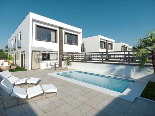 Villa en venta en Santa Pola
