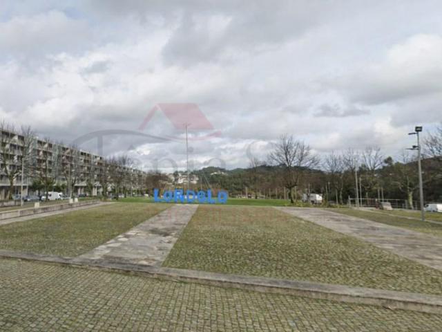 Loja alugar em Paredes, Bitarães