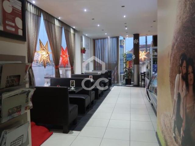 Ponto Comercial alugar em Paredes Ponto Comercial alugar em Paredes