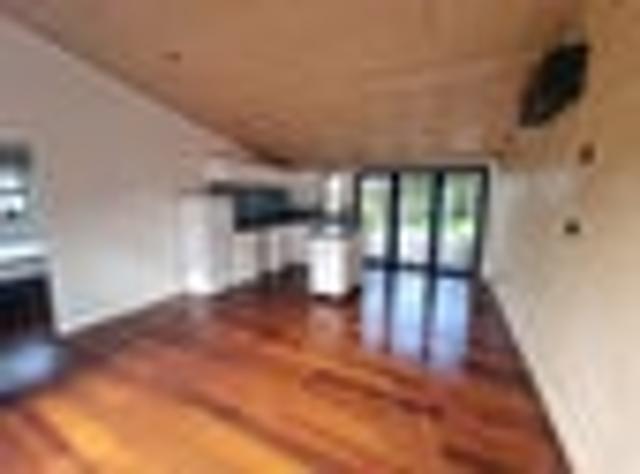 Apartment for rent in Paremoremo, Oroua County