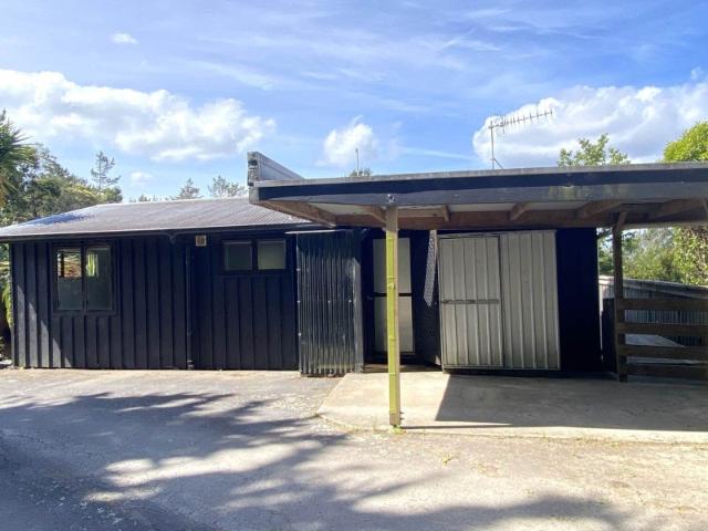 House for rent in Paremoremo, Oroua County