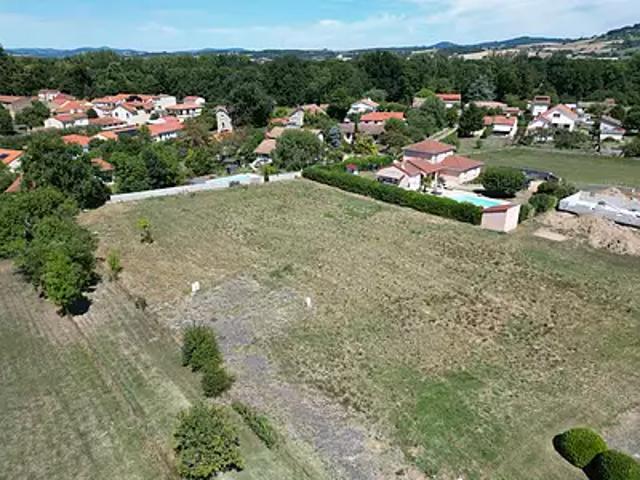 Terrain vente à Issoire, Parentignat