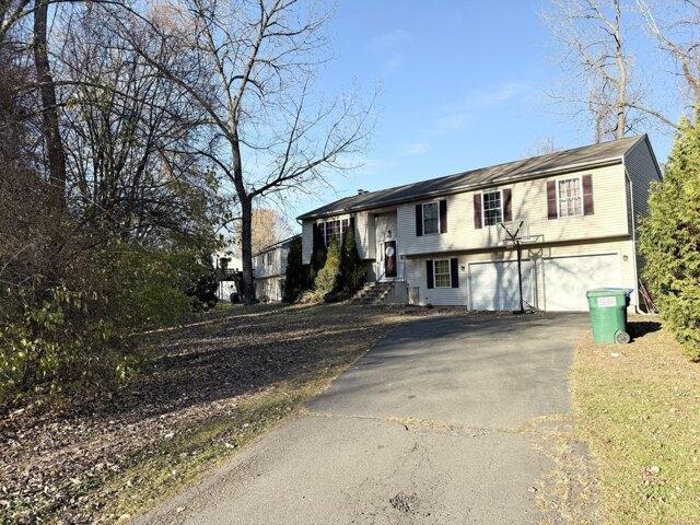 House for sale in Bloomfield, Connecticut