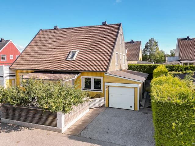 Villa till salu i Upplands Bro, Stockholm