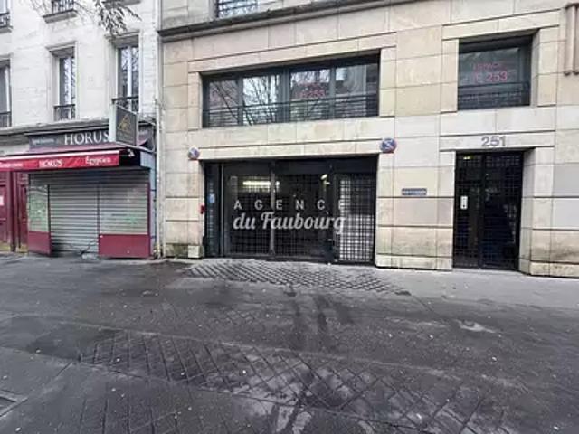 Garage vente à Paris 10e Arrondissement, Paris