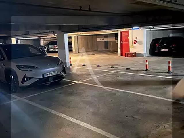 Garage vente à Paris, Île-de-France