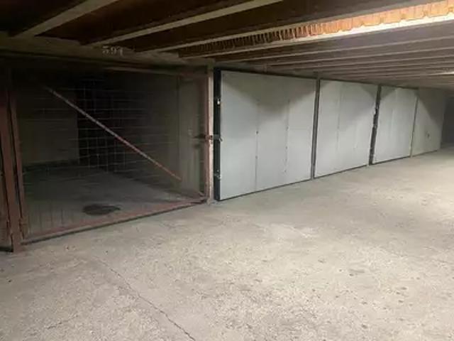 Garage vente à Paris, Île-de-France