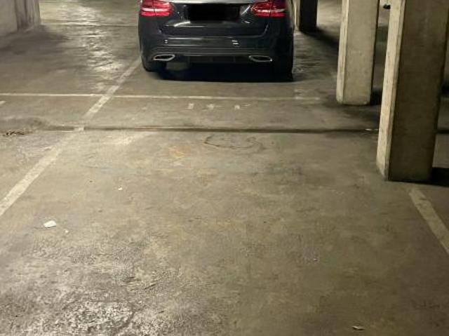 Garage vente à Paris, Île-de-France