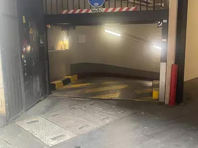 Garage vente à Paris, Île-de-France