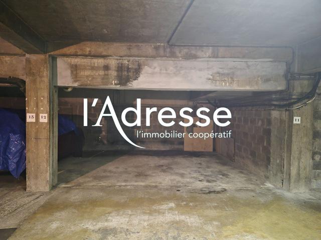 Garage vente à Paris, Île-de-France