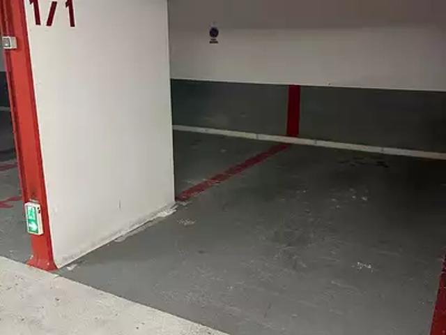 Garage vente à Paris, Île-de-France