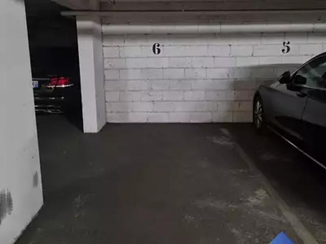 Garage vente à Paris, Île-de-France