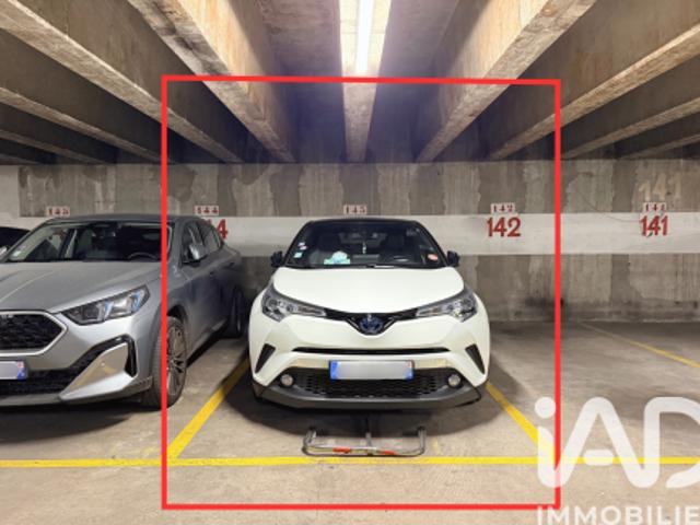 Garage vente à Paris, Île-de-France