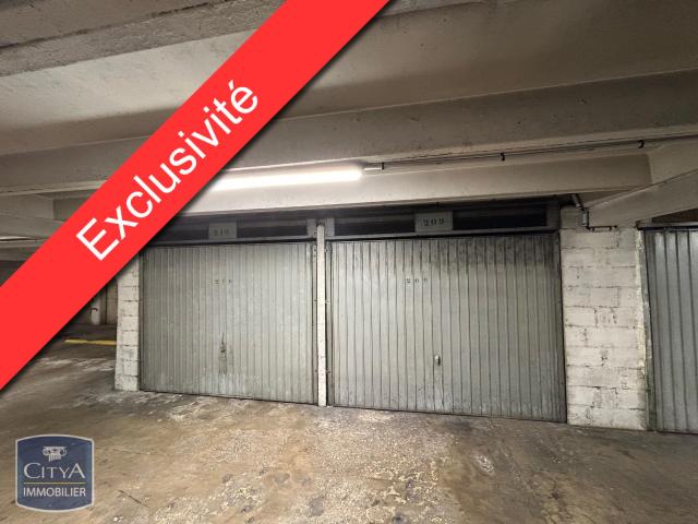 Garage vente à Paris, Île-de-France