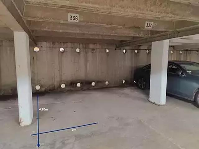 Garage vente à Paris, Île-de-France
