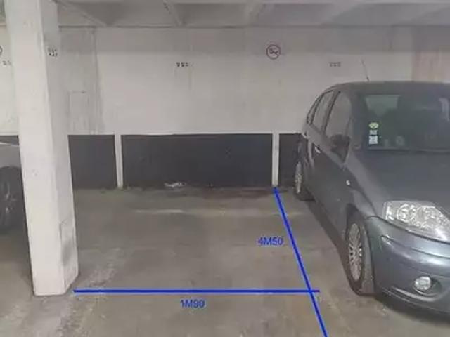 Garage vente à Paris, Île-de-France