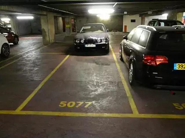 Garage vente à Paris, Île-de-France
