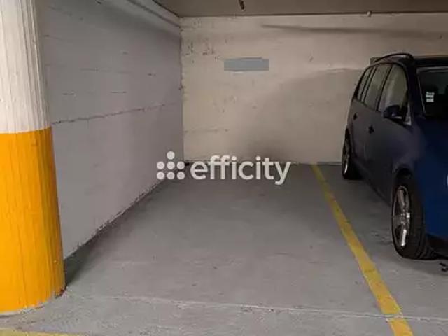 Garage vente à Paris, Île-de-France