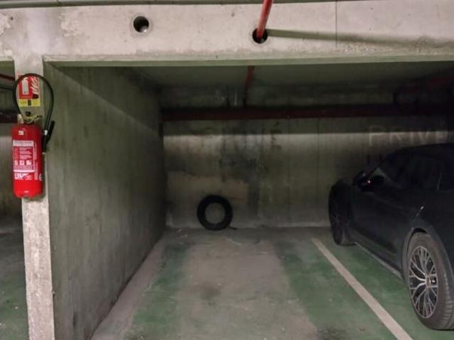 Garage vente à Paris, Île-de-France