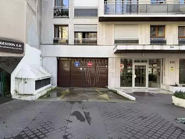 Garage vente à Paris, Île-de-France