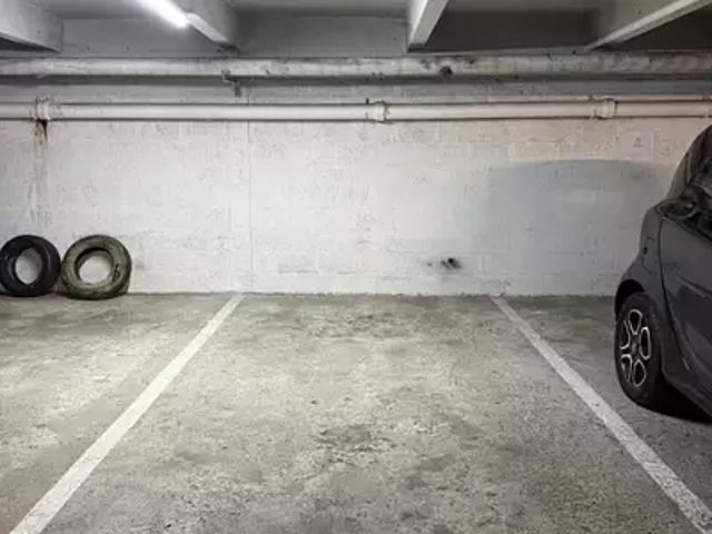 Garage location à Paris 15e Arrondissement, Paris