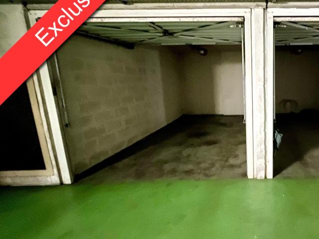 Garage vente à Paris, Île-de-France