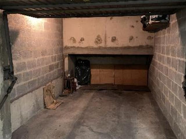 Garage vente à Paris, Île-de-France